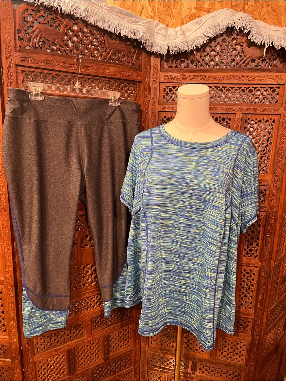 Xersion Women’s Activewear Set Open Back Top & Cropped Leggings | Size 1X